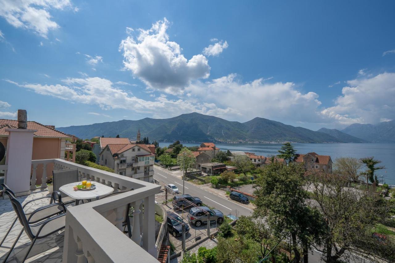 Apartment With Sea View Котор Екстериор снимка